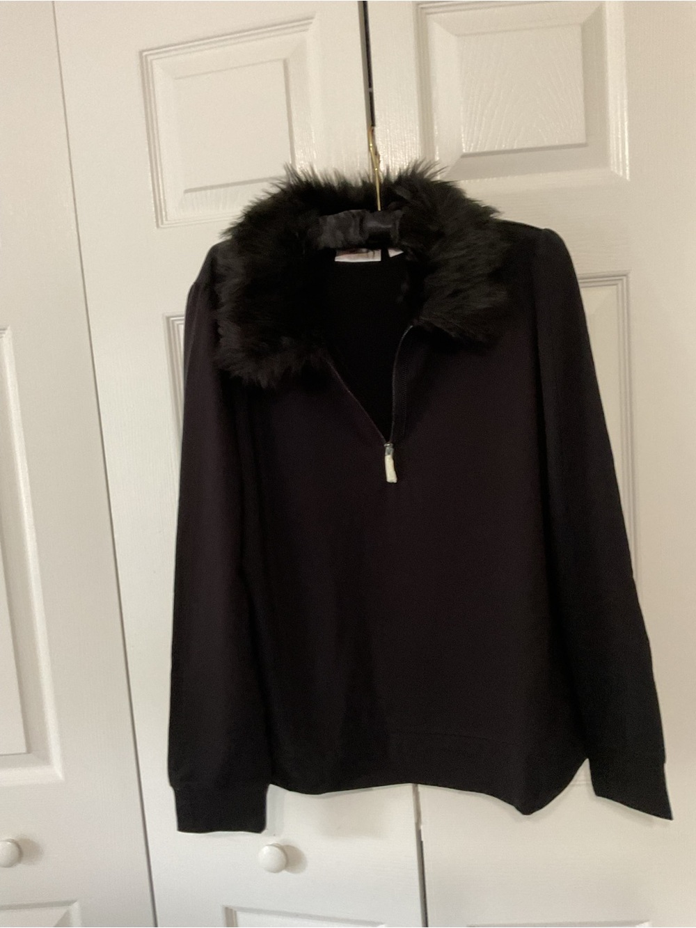 Kim Gravel Black Faux-Fur Collar Pullover Sweater - Picture 1 of 7
